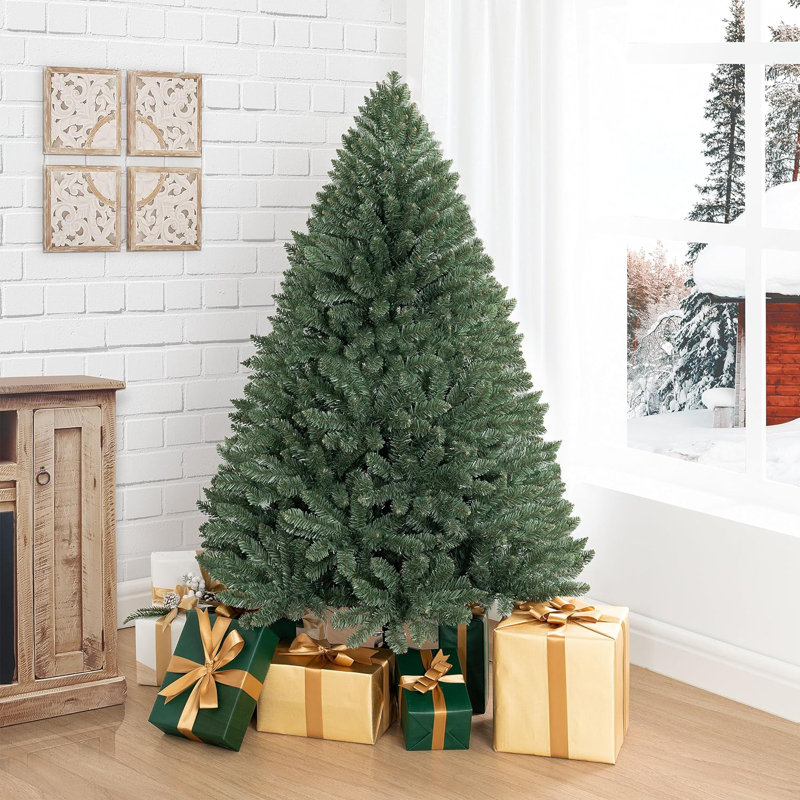 Traditional Prelit Artificial Christmas Tree with Warm Lights and Metal